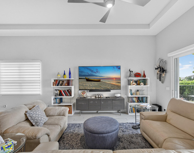 9945 Regency Way - Photo Thumbnail 17