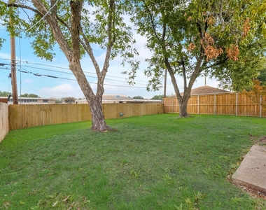 2643 San Medina Avenue - Photo Thumbnail 17