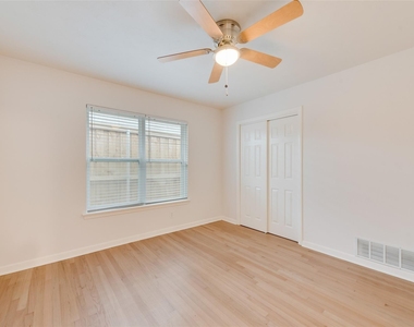2643 San Medina Avenue - Photo Thumbnail 12