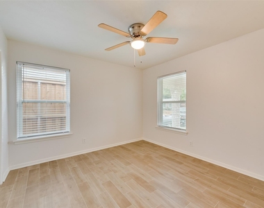 2643 San Medina Avenue - Photo Thumbnail 10