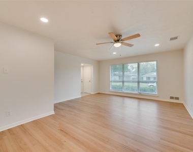2643 San Medina Avenue - Photo Thumbnail 3
