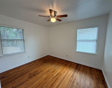 1013 W Tucker Boulevard - Photo Thumbnail 4