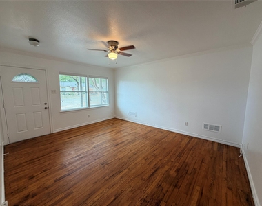1013 W Tucker Boulevard - Photo Thumbnail 2