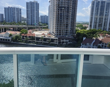 19390 Collins Avenue - Photo Thumbnail 6