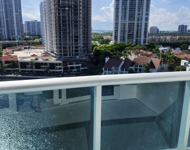 19390 Collins Avenue - Photo Thumbnail 11