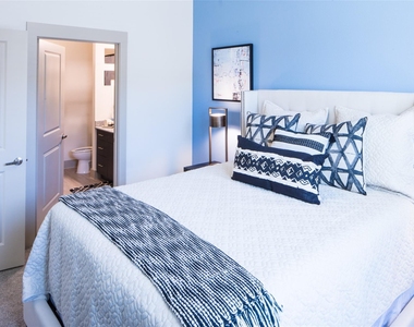 901 N Zang Boulevard - Photo Thumbnail 6