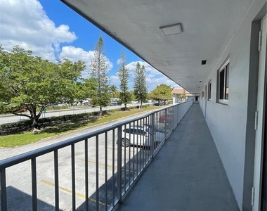 19255 Ne 2nd Avenue - Photo Thumbnail 17