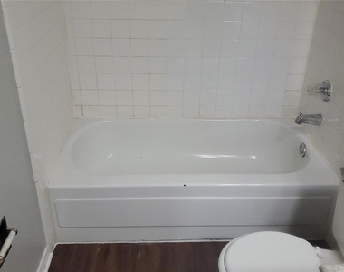 317 Doral Place - Photo Thumbnail 14