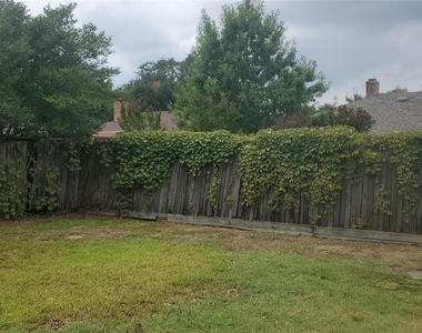 317 Doral Place - Photo Thumbnail 7