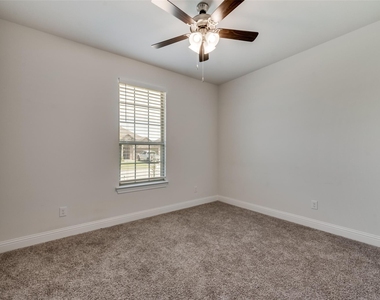10704 Strike Street - Photo Thumbnail 8