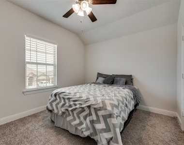 10704 Strike Street - Photo Thumbnail 20
