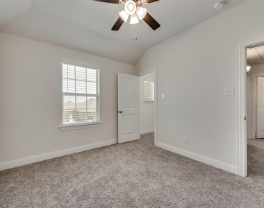 10704 Strike Street - Photo Thumbnail 18