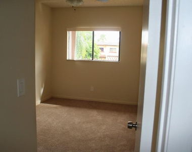 4733 Nw 90th Avenue - Photo Thumbnail 10