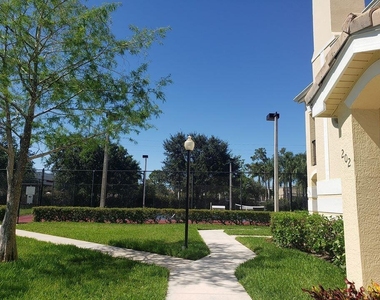 104 Sw Peacock Boulevard - Photo Thumbnail 4