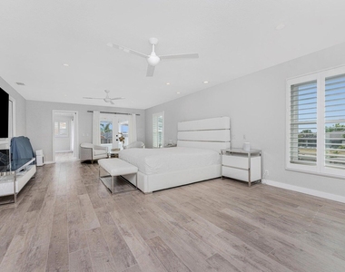 139 Seville Place Sw - Photo Thumbnail 13