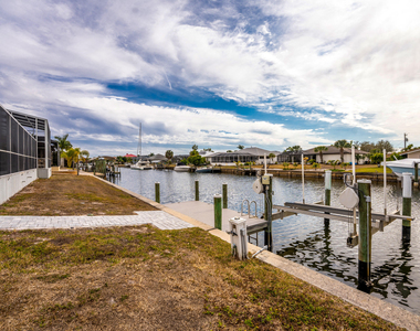 139 Seville Place Sw - Photo Thumbnail 33