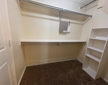 3412 Derby Court - Photo Thumbnail 21