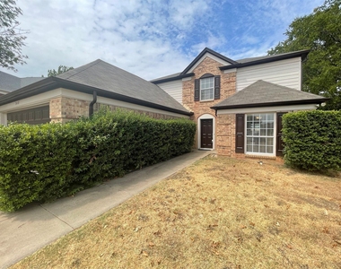 3412 Derby Court - Photo Thumbnail 2