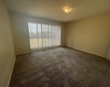 3412 Derby Court - Photo Thumbnail 16