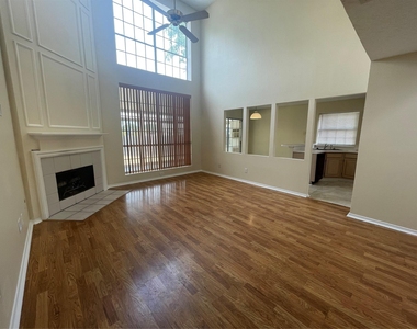 3412 Derby Court - Photo Thumbnail 5