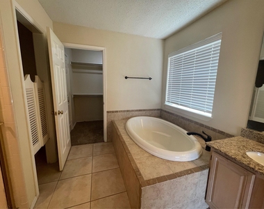 3412 Derby Court - Photo Thumbnail 19