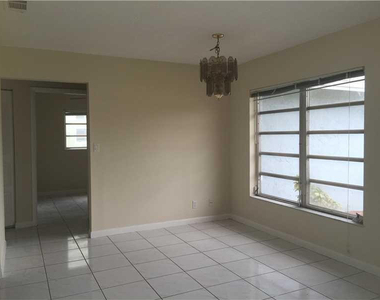 9330 Nw 42nd Court - Photo Thumbnail 3