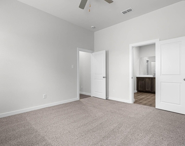 1714 Paul Drive - Photo Thumbnail 3
