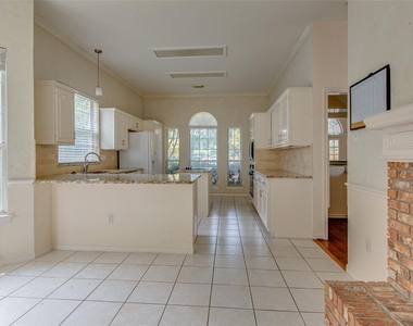 18532 Bay Pines Lane - Photo Thumbnail 21