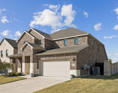200 Golden Harvest Drive - Photo Thumbnail 1