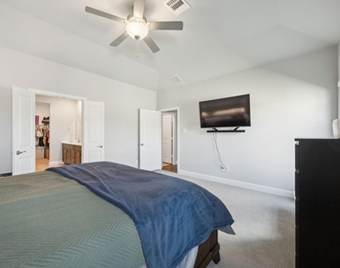 200 Golden Harvest Drive - Photo Thumbnail 12
