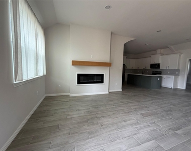 6111 Collins Court - Photo Thumbnail 2