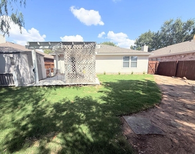 2909 Windhaven Drive - Photo Thumbnail 19