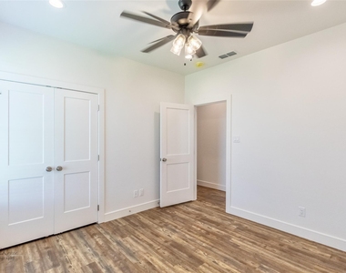 364 Kristie Path - Photo Thumbnail 27