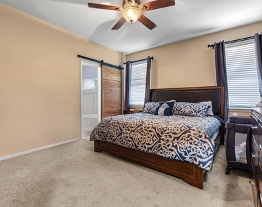 1526 Cliff Creek Drive - Photo Thumbnail 5
