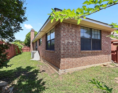 3924 Morman Lane - Photo Thumbnail 13