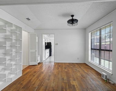 3924 Morman Lane - Photo Thumbnail 7