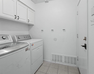 3924 Morman Lane - Photo Thumbnail 8