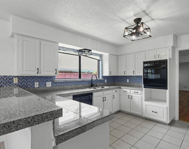 3924 Morman Lane - Photo Thumbnail 9