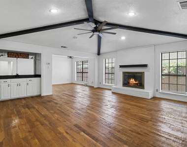 3924 Morman Lane - Photo Thumbnail 5
