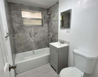 417 Sw 25th Terrace - Photo Thumbnail 8