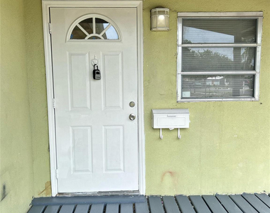 417 Sw 25th Terrace - Photo Thumbnail 20