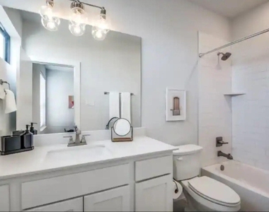 4427 Viburnum - Photo Thumbnail 10