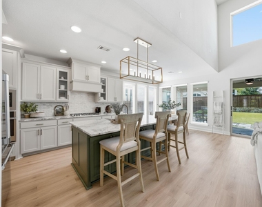 2229 Plumeria Lane - Photo Thumbnail 2