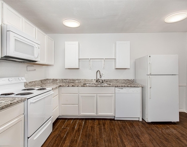 5722 Gaston Avenue - Photo Thumbnail 6