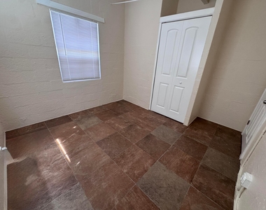620 20th Street - Photo Thumbnail 7