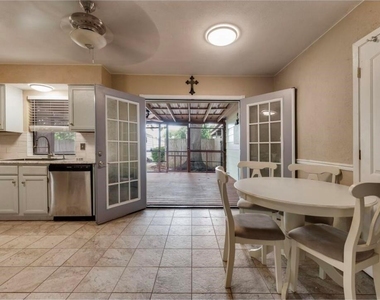 1022 Melissa Lane - Photo Thumbnail 13