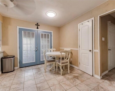 1022 Melissa Lane - Photo Thumbnail 14