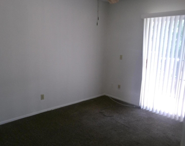 1600 Se Green Acres Circle - Photo Thumbnail 6