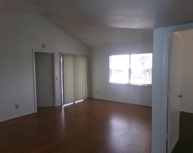 1600 Se Green Acres Circle - Photo Thumbnail 2