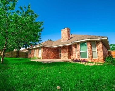 8016 Tree Leaf Lane - Photo Thumbnail 21